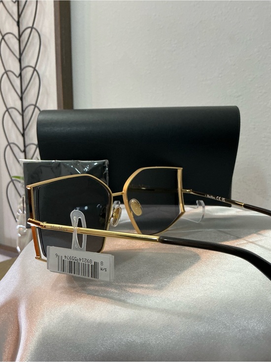 NIB MaxMara Gold Frame Black Lens Sunglasses MM0142 59-15-135 main image 8